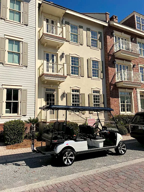 Shell Yeah vs. Airbnb: Why Direct Booking Saves You Money